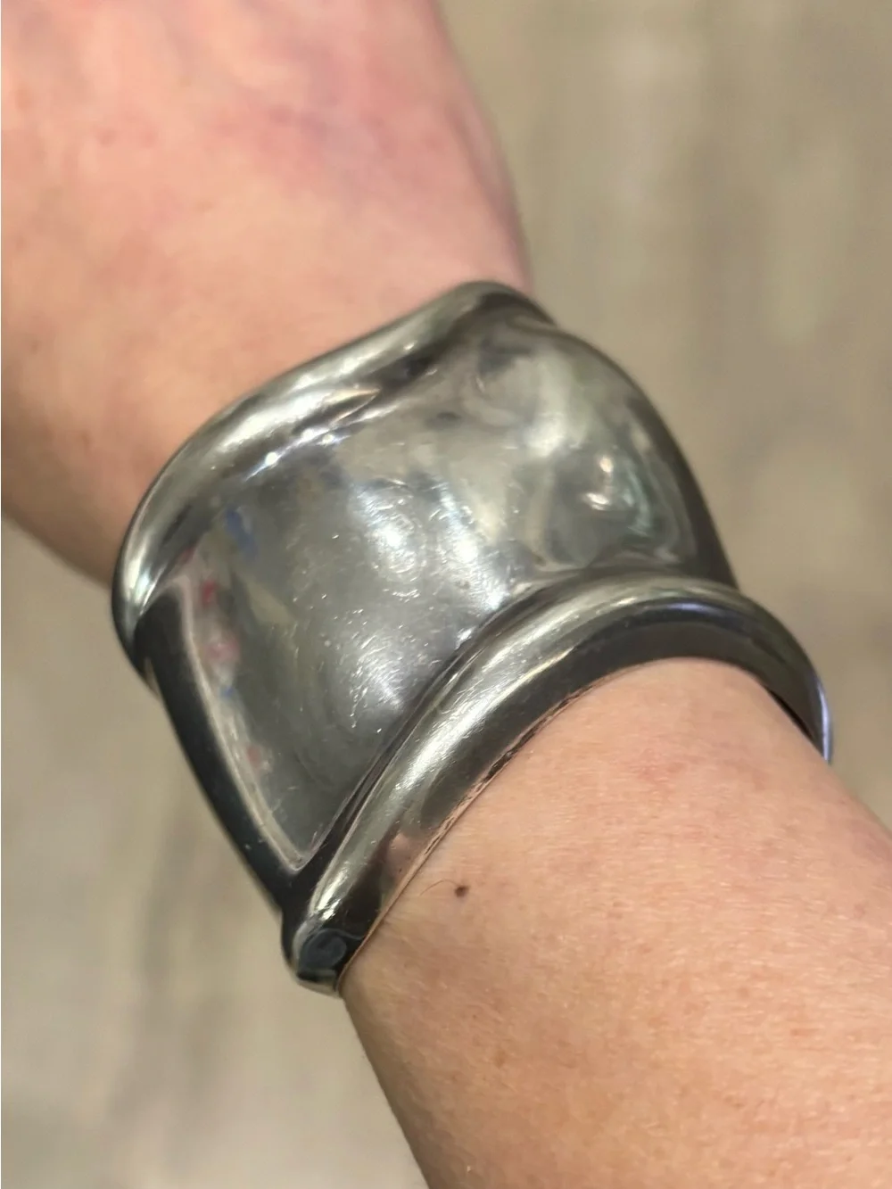Tiffany & Co. Elsa Peretti Bone Cuff Bracelet Right Wrist Large 925 Italy